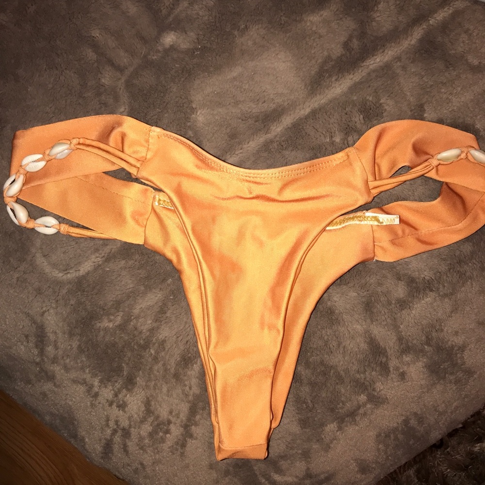Pooka shell bikini bottom